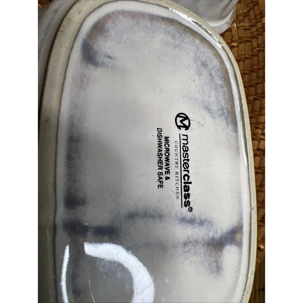 Masterclass Farmhouse Collection 2 Petite Casserole’s With Lids 5 1/2” X 4 1/4”